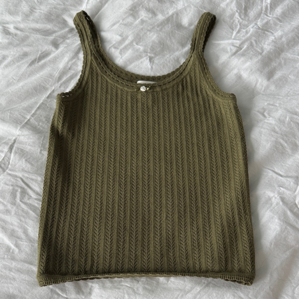 Aritzia top